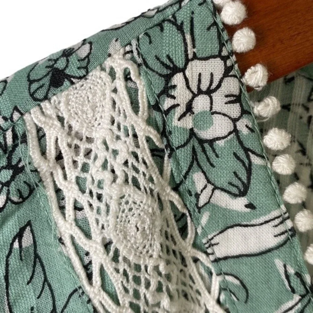 Loft Spring Bloom Lacy Ruffle Peplum Top Floral Flutter Cap Sleeve V-Neck - Picture 6 of 15